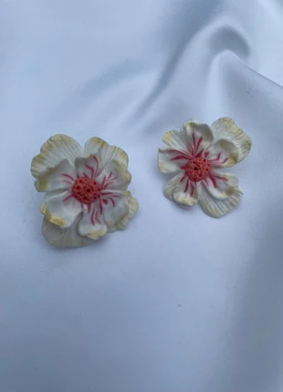 Hermosos pendientes pegados a la oreja, staat: Nieuw met prijskaartje, € 6,00, € 7,00 inclusief Kopersbescherming