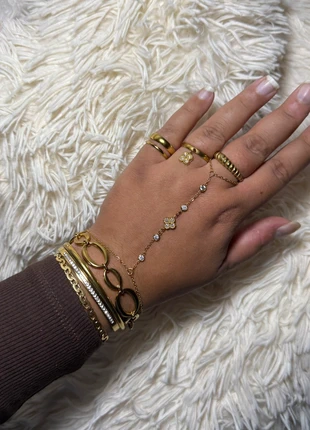 Chaîne de main or en acier inoxydable avec pierre en zirconium de ma création, marque: miyabijoux, état: Très bon état, 10,00 €, 11,20 € Protection acheteurs (Pro) incluse