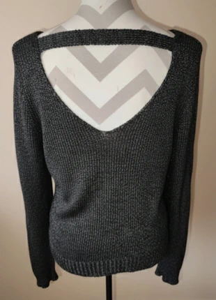 Pull Camaïeu noir Argenté dos Décolleté élégant taille 2 soit M, marque: Camaïeu, état: Très bon état, taille: M / 38 / 10, 12,00 €, 13,30 € Protection acheteurs incluse