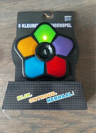 Vijf kleuren geheugenspel, staat: Nieuw zonder prijskaartje, maat: Universeel, € 7,50, € 8,58 inclusief Kopersbescherming