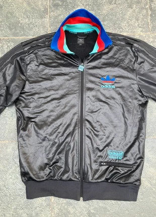 Adidas Chile 62 Unisex M/L, marca: adidas, estado: Muito bom, tamanho: M, €39.00, €41.65 inclui Proteção do Comprador