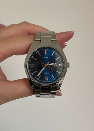 Montre Casio mixte acier 38 mm - cadran bleu foncé, étanche, marque: CASIO, état: Bon état, taille: 30–38 mm, 30,00 €, 32,20 € Protection acheteurs incluse