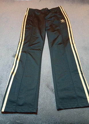 Jogging Adidas femme taille S/M, brand: adidas, condition: Very good, size: S / 36 / 8, €35.00, €37.45 includes Buyer Protection