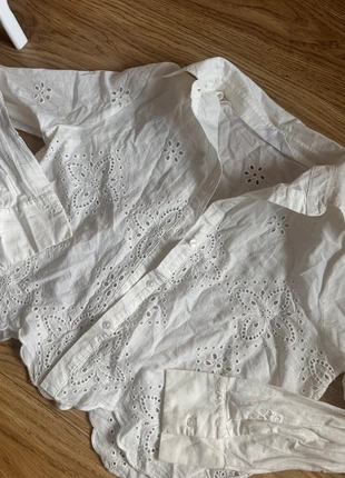 Cute women cropped flower blouse, brand: Vintage Dressing, condizioni: Nuovo senza cartellino, taglia: M / IT 42 / EU 38, €8.00, €9.10 include la Protezione acquisti