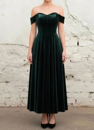 Robe de soirée longue élégante verte avec épaules dénudées taille M38 style rétro Y2K, marque: Studio d'orsey, état: Très bon état, taille: M / 38 / 10, 39,90 €, 42,60 € Protection acheteurs incluse