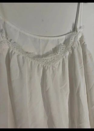Top blanc à bretelle, merk: Shein, staat: Nieuw met prijskaartje, maat: 4XL / 48 / 20, € 6,00, € 7,00 inclusief Kopersbescherming