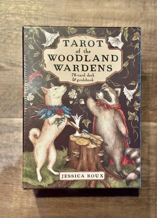 Tarot of the Woodland Wardens Jessica Roux (Neuf), brand: Amber lotus, condition: New, €21.00, €22.75 includes Buyer Protection