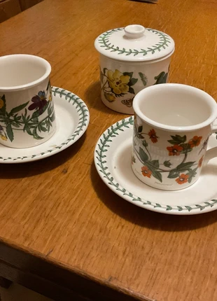 Set due tazzine e piattini e zuccheriera, brand: Vintage Dressing, condizioni: Ottime, €60.00, €63.70 include la Protezione acquisti