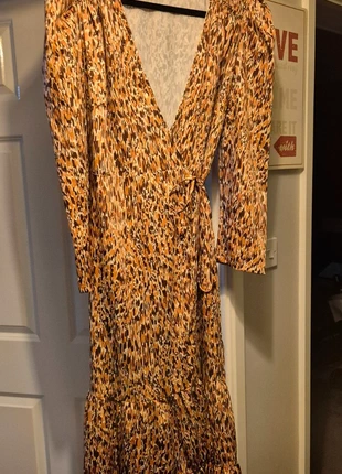 Brand new with lables on, Little Mistress size 20 wrap dress, brand: Little Mistress, condition: New with tags, size: XL / UK 20-22, £5.00, £5.95 includes Buyer Protection