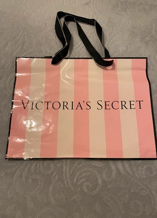 Grand cabas Victoria’s Secret rayé rose (tote bag réutilisable), marke: Victoria's Secret, zustand: Neu, 7,00 €, 8,05 € inklusive Vinted-Käuferschutz
