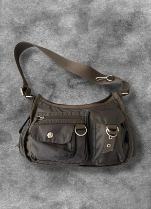 Borsetta a Spalla Vintage in Nylon - Streetwear - Tasche Esterne - Winter Sales!! Chunky!, marque: Vintage Dressing, état: Très bon état, 19,99 €, 21,69 € Protection acheteurs incluse