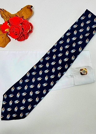 Cravate Celio Italy - soie bleu marine motif pingouin - 9,5 cm - très bon état, marque: Celio, état: Très bon état, 4,00 €, 4,90 € Protection acheteurs (Pro) incluse
