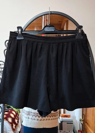 Pantalón corto de terciopelo negro Zara, talla L, marque: Zara, état: Très bon état, taille: L / 40 / 12, 14,00 €, 15,40 € Protection acheteurs incluse