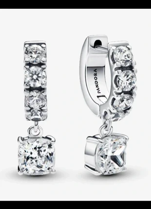 Orecchino a cerchio pendente Pandora Timeless Pavé in argento sterling 925 con zirconia cubica, brand: Pandora, condizioni: Ottime, €15.00, €16.45 include la Protezione acquisti