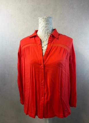 Chemise fluide rouge intense en viscose – Orfeo Paris – Taille L, merk: Orfeo, staat: Heel goed, maat: L / 40 / 12, € 9,00, € 10,15 inclusief Kopersbescherming Pro