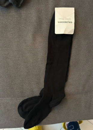 Calzettoni neri, brand: Calzedonia, condizioni: Nuovo con cartellino, taglia: Taglia unica, €2.00, €2.80 include la Protezione acquisti