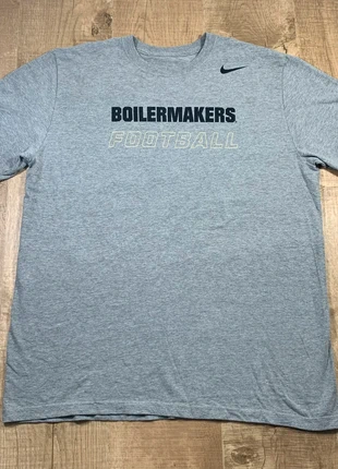 Teeshirt / Nike Boilermakers Football / XL / 59×78cm / Built for the game / 0538, marque: Nike, état: Bon état, taille: XL, 5,00 €, 5,95 € Protection acheteurs (Pro) incluse