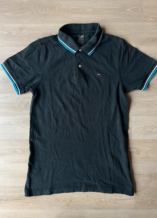 Tommy Hilfiger Polo, merk: Tommy Hilfiger, staat: Heel goed, maat: M, € 7,50, € 8,58 inclusief Kopersbescherming Pro
