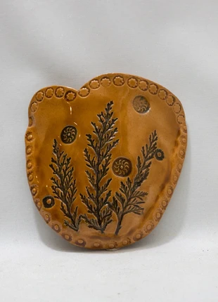 Décoration murale en poterie suspendue, motif végétal, émaillée marron, artisanale et unique., zustand: Gut, 23,00 €, 24,85 € beinhaltet Vinted-Käuferschutz Pro