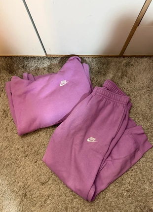 Ensemble jogging Nike femme taille M, marke: Nike, zustand: Sehr gut, größe: M / 38 / 10, 60,00 €, 63,70 € inklusive Vinted-Käuferschutz