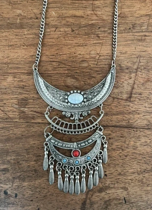 Collier long argenté style ethnique, condition: Very good, €4.00, €4.90 includes Buyer Protection