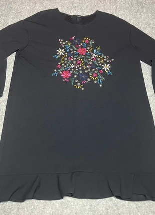 Zara Black Floral Embroidered Dress L Robe Fleurie Abito Ricamato Jurk Geborduurd, marque: Zara, état: Très bon état, taille: L / 40 / 12, 18,00 €, 19,60 € Protection acheteurs incluse