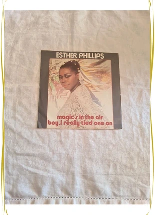 Esther Phillips Magic's in the air 45 giri, état: Très bon état, 3,00 €, 3,85 € Protection acheteurs incluse