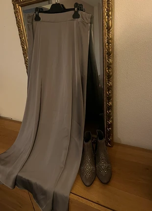 Maxi grijs satijnen rol, marque: Dolssa, état: Neuf sans étiquette, taille: L / 40 / 12, 12,50 €, 13,83 € Protection acheteurs incluse