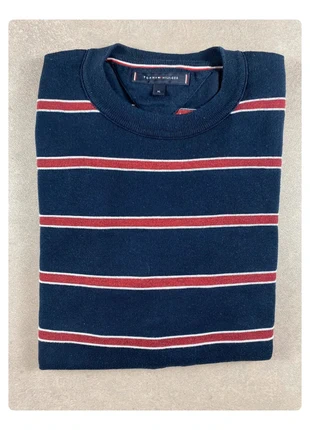 🧵 Pull Tommy Hilfiger – Bleu marine rayé | Taille XL | 100% coton, logo brodé, marque: Tommy Hilfiger, état: Très bon état, taille: XL, 33,00 €, 35,35 € Protection acheteurs (Pro) incluse