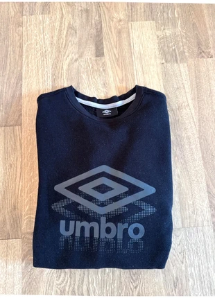 Pull noir umbro en taille M, marca: Umbro, estado: Muy bueno, tamaño: M, 22,50 €, 24,33 € Protección al comprador incluida