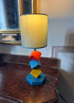 🎨 Vintage Geometric Table Lamp | Memphis / Postmodern Style, marque: Unique, état: Bon état, 19,00 €, 20,65 € Protection acheteurs incluse