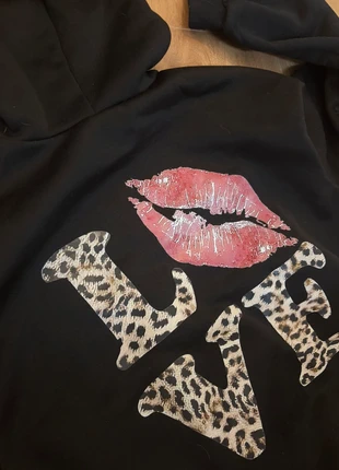 Pull love, marque: Shein, état: Très bon état, taille: XS / 34 / 6, 5,00 €, 5,95 € Protection acheteurs incluse