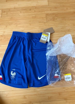 Short FFF Nike, marque: Nike, état: Neuf avec étiquette, taille: S, 22,99 €, 24,84 € Protection acheteurs incluse