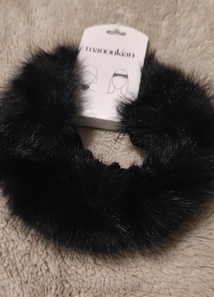 Col fourrure Manoukian – Élégance instantanée, brand: Manoukian, condizioni: Nuovo con cartellino, €9.90, €11.10 include la Protezione acquisti