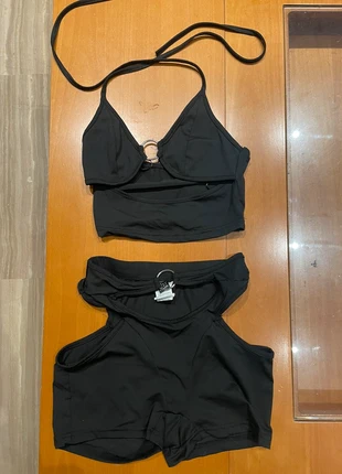 Conjunto negro con aperturas, marque: Shein, état: Neuf sans étiquette, taille: XXS / 32 / 4, 5,00 €, 5,95 € Protection acheteurs incluse