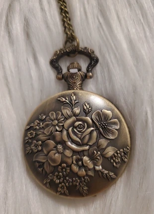 Montre à gousset "fleurs ", brand: je ne sais pas, condition: New with tags, size: One size, €9.00, €10.15 includes Buyer Protection