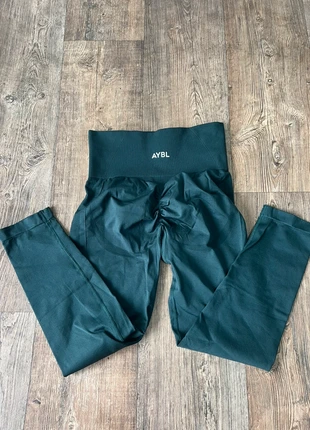 Legging de sport vert foncé aybl, marca: AYBL, estado: Muito bom, tamanho: M / 38 / 10, €30.00, €32.20 inclui Proteção do Comprador