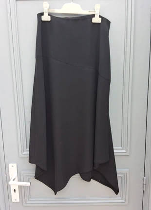 Jupe noire midi fluide asymétrique - Camaïeu - 38, marca: Camaïeu, estado: Novo sem etiquetas, tamanho: M / 38 / 10, €17.00, €18.55 inclui Proteção do Comprador
