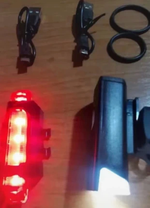 Kit éclairage vélo complet, marque: Set, état: Neuf avec étiquette, 10,00 €, 11,20 € Protection acheteurs incluse