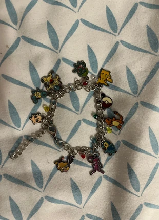 Bracelet Pokémon, marque: Pokémon, état: Très bon état, 5,00 €, 5,95 € Protection acheteurs incluse