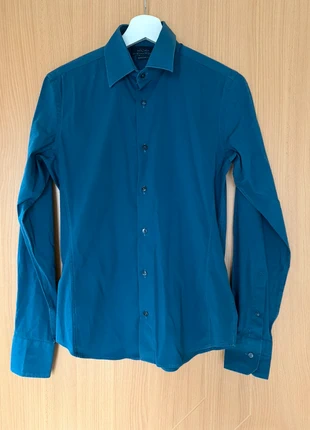 Donkerblauwe slim-fit hemd, marca: Zara Man, estado: Muito bom, tamanho: S, €10.00, €11.20 inclui Proteção do Comprador