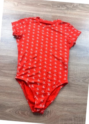 Body clavin klein Femme basique rouge, Taille S - Excellent etat, marque: Calvin Klein, état: Très bon état, taille: S / 36 / 8, 25,00 €, 26,95 € Protection acheteurs incluse