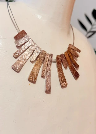 Collier IKITA argenté martelé – design géométrique moderne, brand: Ikita, condition: Good, €15.00, €16.45 includes Buyer Protection