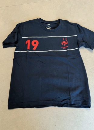 Tee shirt, marque: sans marque, état: Très bon état, taille: 10 ans / 140 cm, 1,00 €, 1,75 € Protection acheteurs incluse