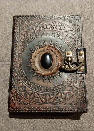 Grimoire en cuir & pierre d'obsidienne, marque: Pentagramme, état: Neuf avec étiquette, 29,99 €, 32,19 € Protection acheteurs incluse