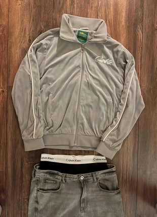 Corteiz VVS Velour Track Jacket - Grey - Size M, merk: Corteiz, staat: Heel goed, maat: M, € 80,00, € 84,70 inclusief Kopersbescherming