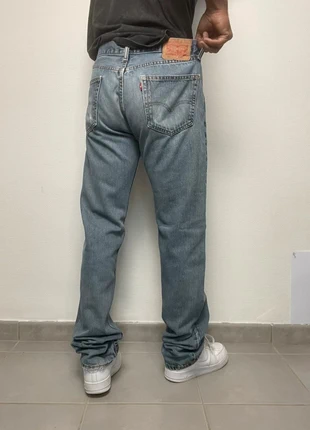 Jean Levi’s 505 homme W32 L36 coupe large relaxed couleur bleu 100% coton (535), marque: Levi's, état: Très bon état, taille: W32 | FR 42, 19,99 €, 21,69 € Protection acheteurs (Pro) incluse
