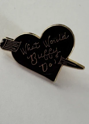 Pin / speldje Buffy The Vampire Slayer 90s y2k, marque: buffy the vampire slayer, état: Neuf sans étiquette, 2,50 €, 3,33 € Protection acheteurs incluse