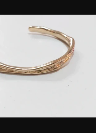Oliver Bonas Monroe Textured Gold Tone Cuff Bangle - Statement Wrist Stack Gift, brand: Oliver Bonas, condition: Very good, £7.50, £8.58 includes Buyer Protection
