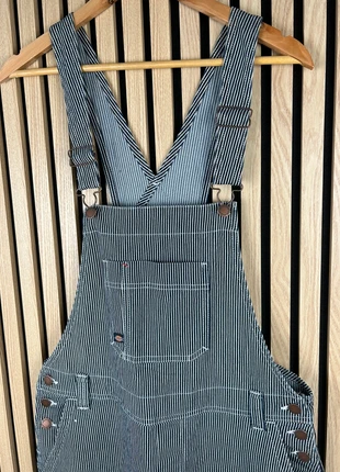 Salopette dickies blanche et noire rayée taille M, marque: Dickies, état: Très bon état, taille: M, 55,00 €, 58,45 € Protection acheteurs incluse